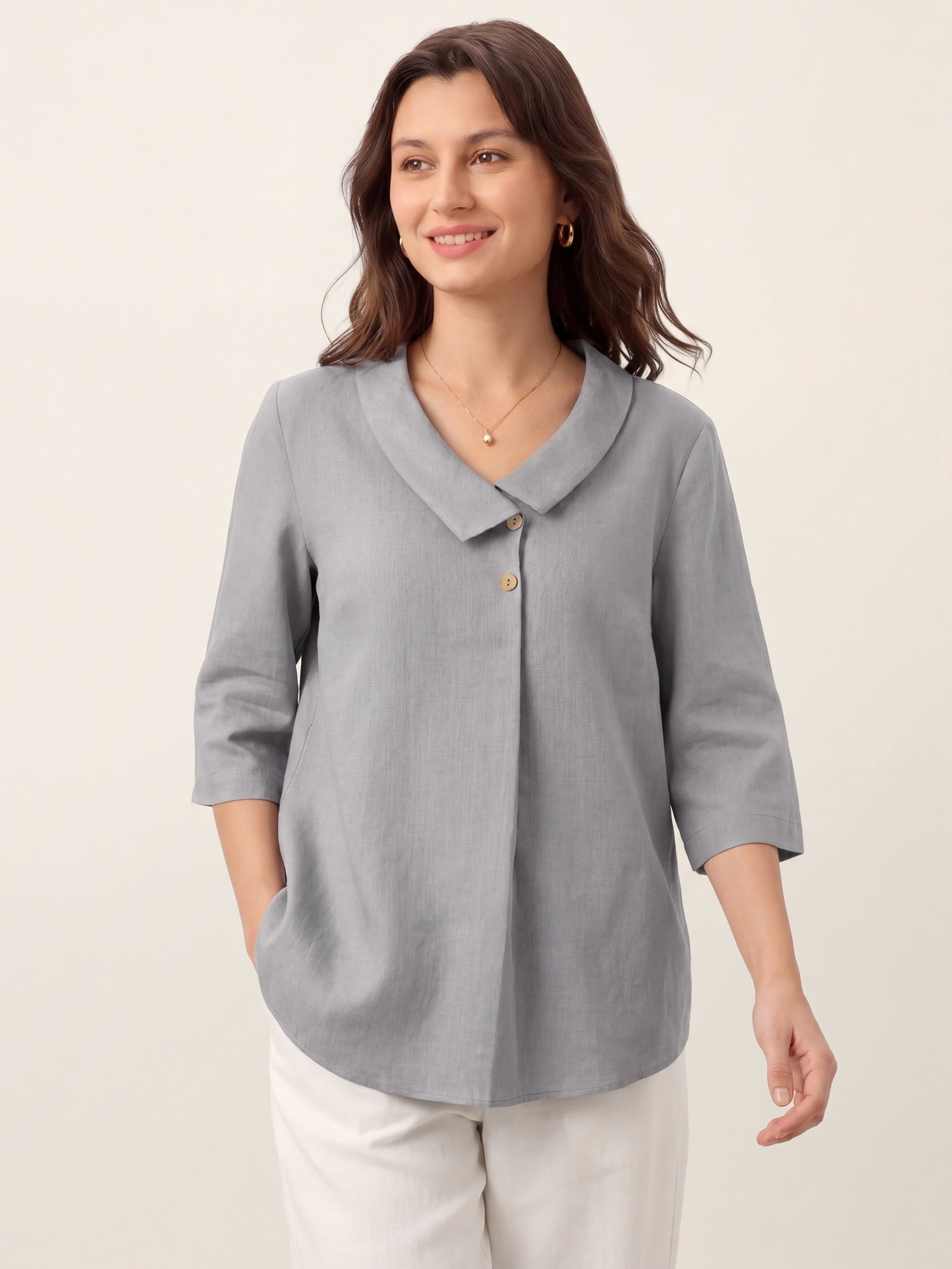 CLARA™ | Blusa de Lino con Cuello Asimétrico