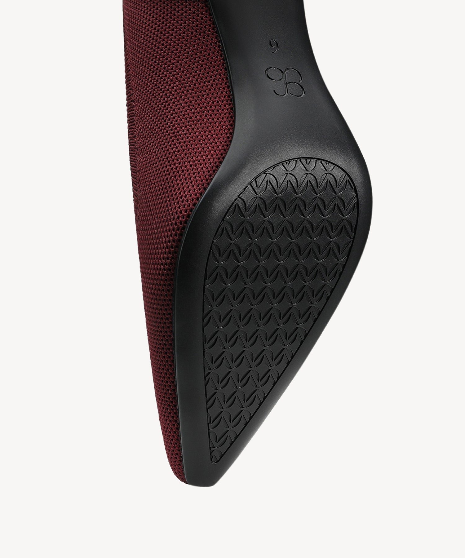 VERONA™ | Tacón Clásico de Punta Elegante