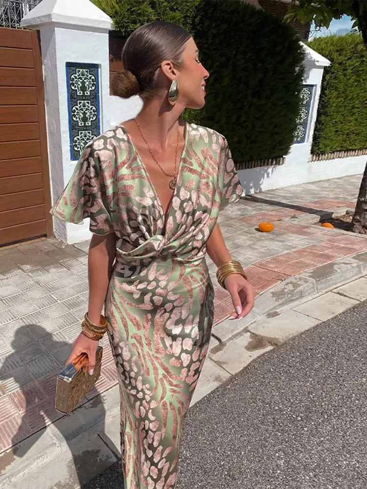 CLARANDRA™ | Vestido Midi Elegante con Escote en V