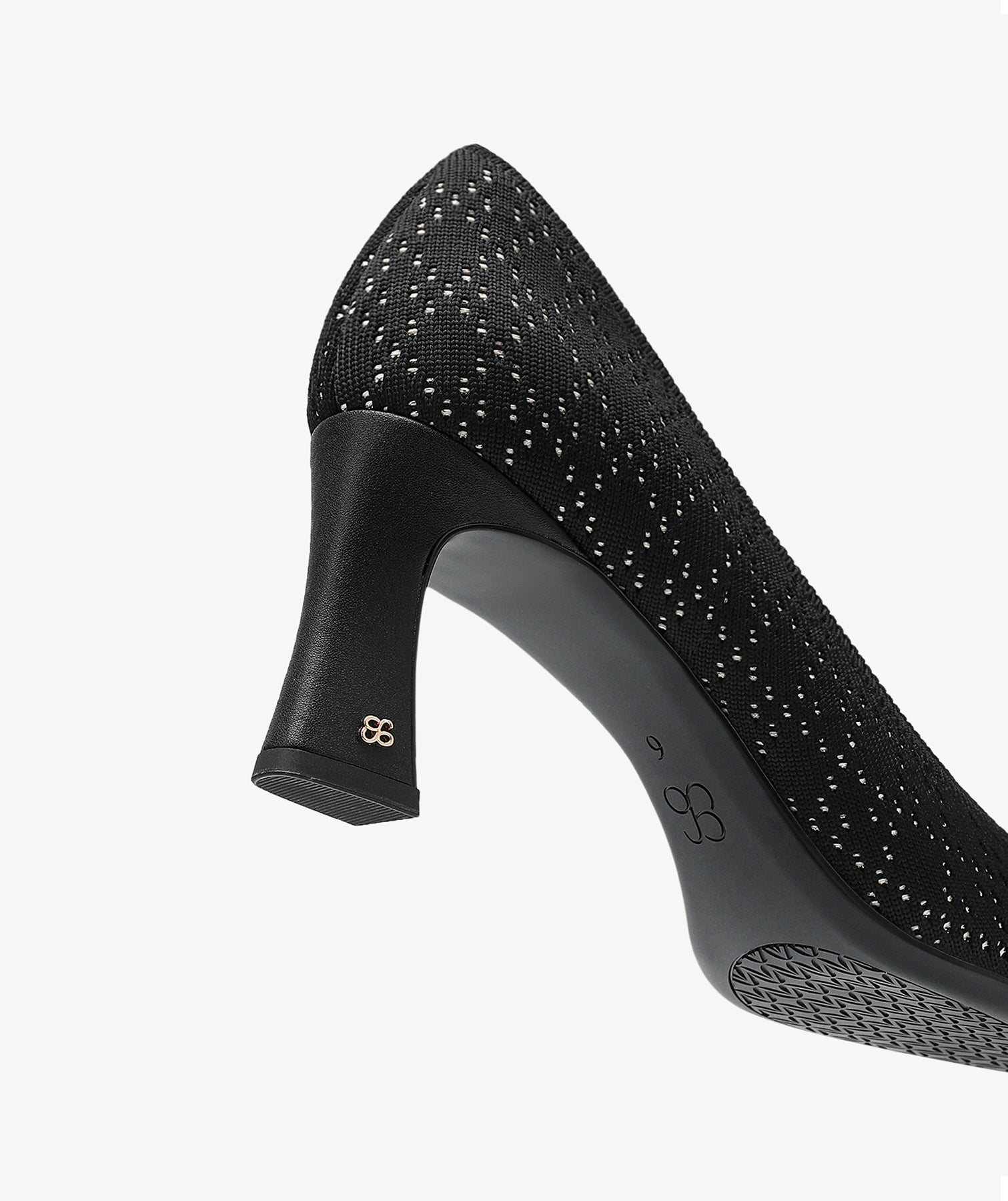 VERONA™ | Tacón Clásico de Punta Elegante