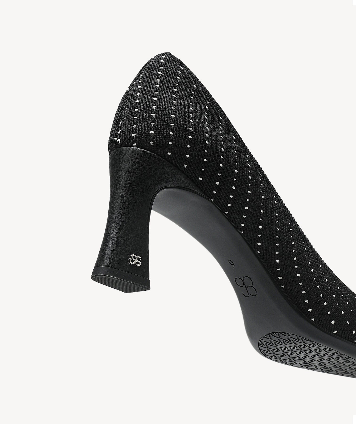 VERONA™ | Tacón Clásico de Punta Elegante