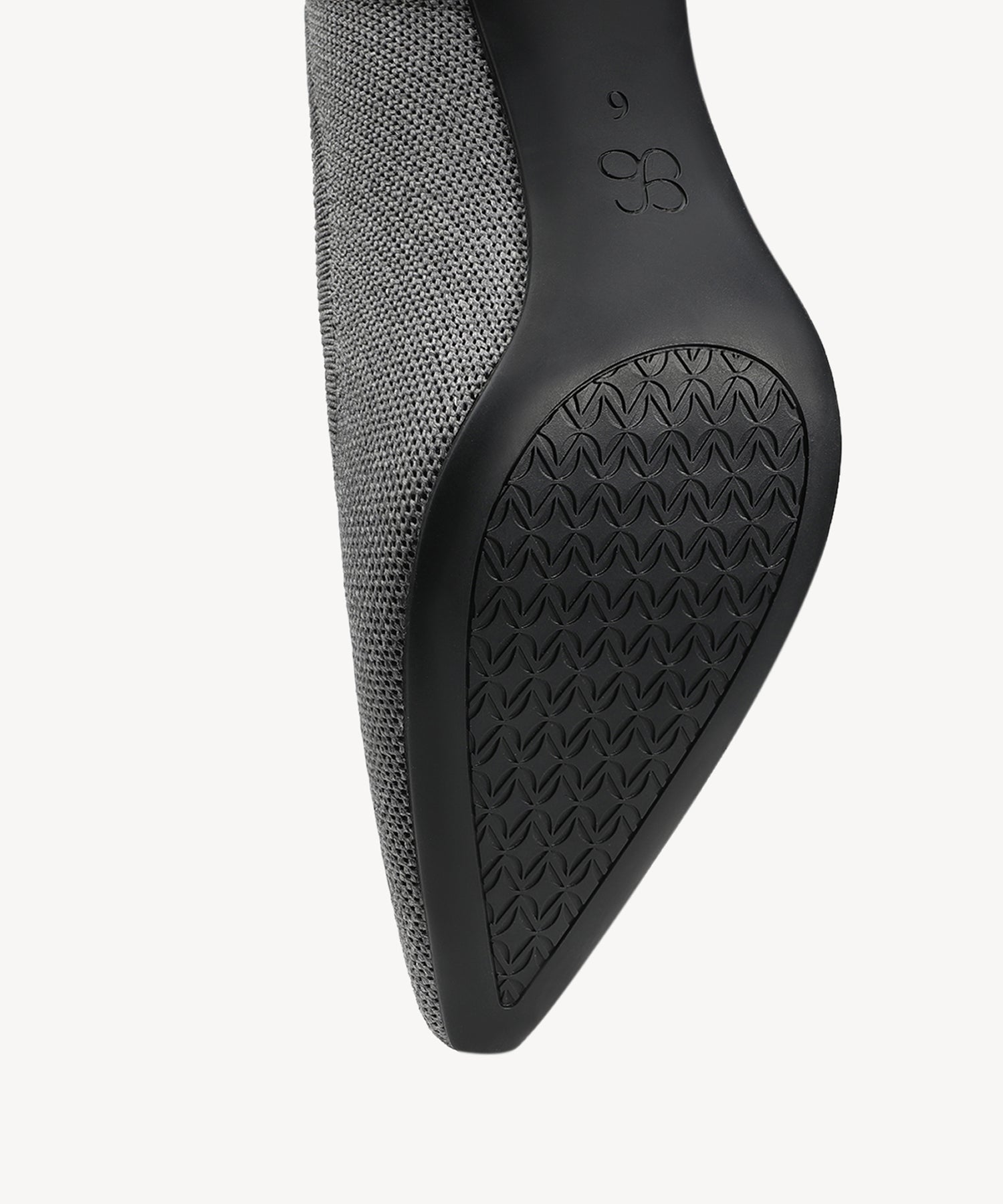 VERONA™ | Tacón Clásico de Punta Elegante