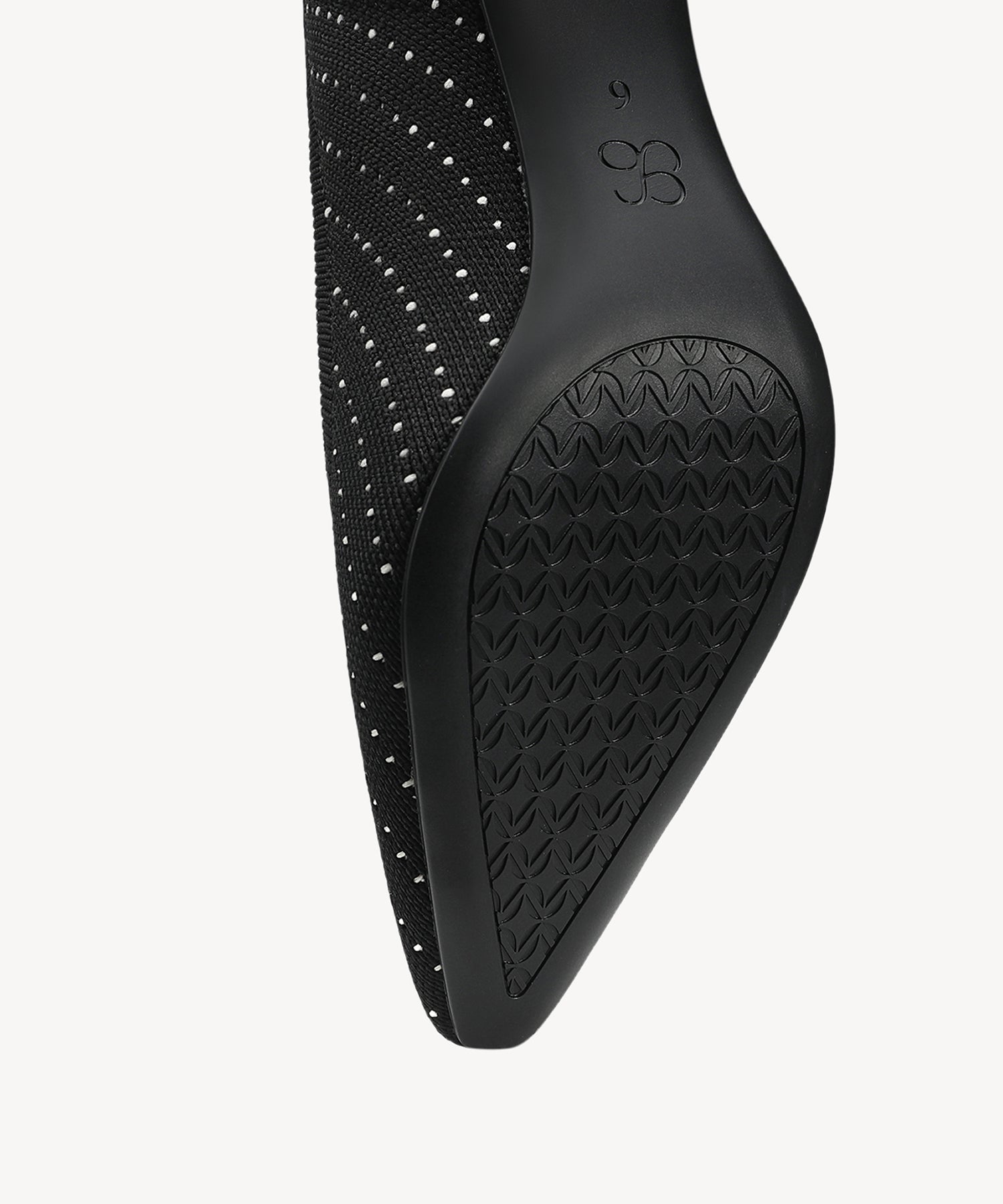 VERONA™ | Tacón Clásico de Punta Elegante
