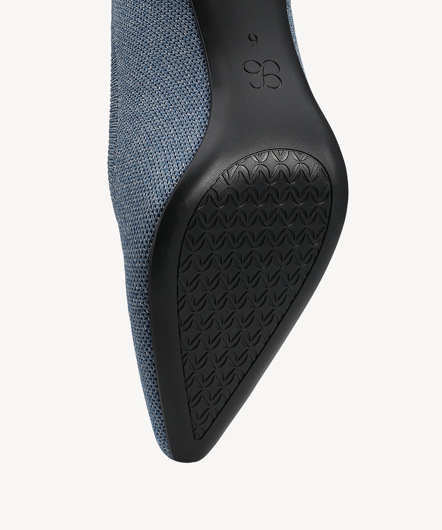 VERONA™ | Tacón Clásico de Punta Elegante