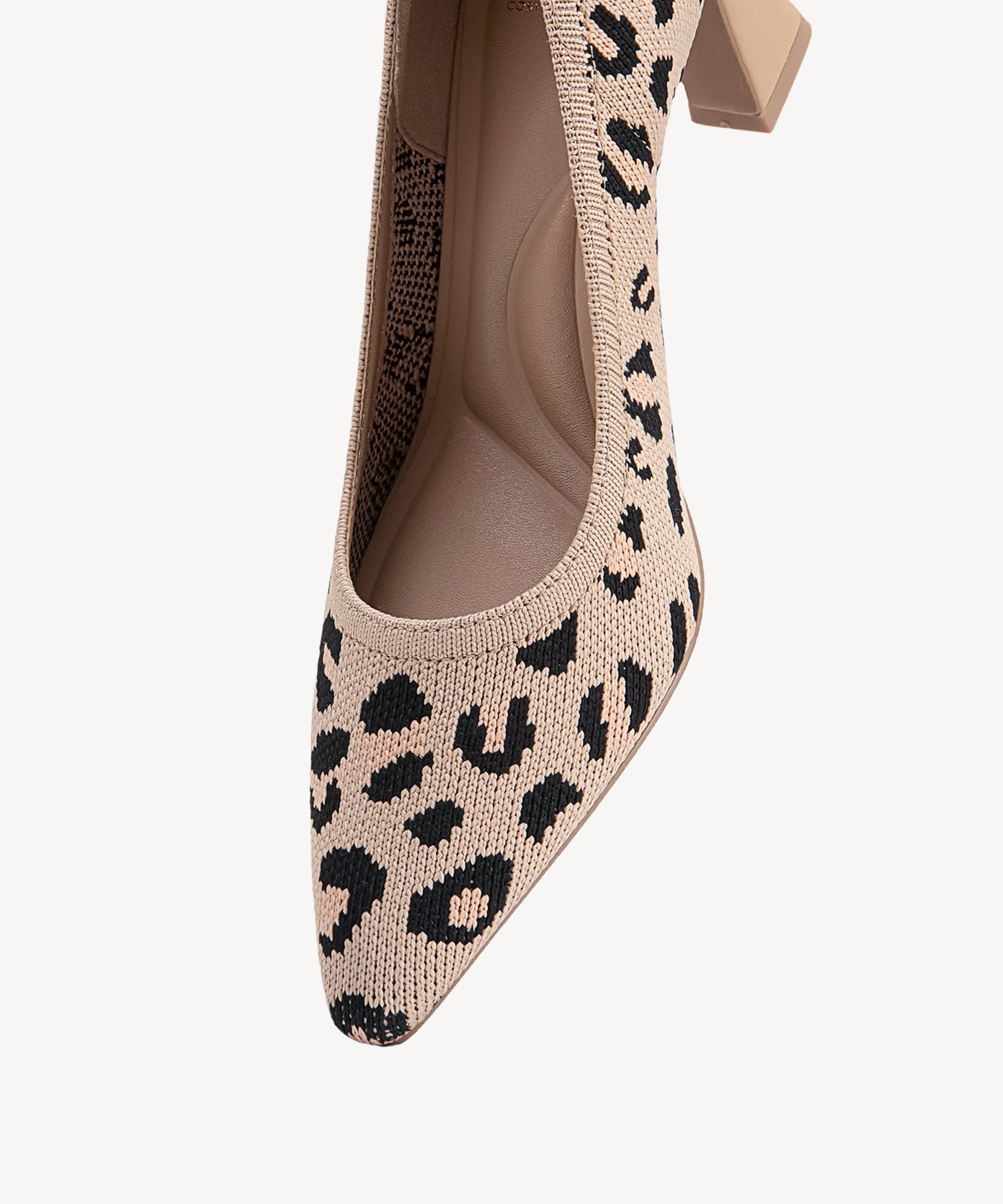 VERONA™ | Tacón Clásico de Punta Elegante